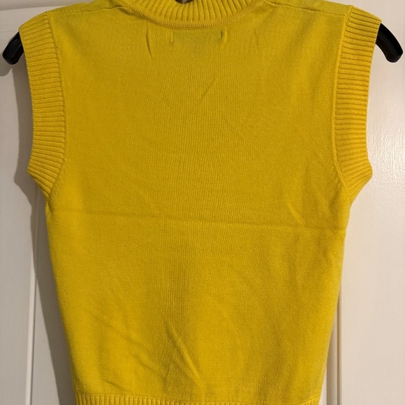 Express Sweater - Picture 2 of 4